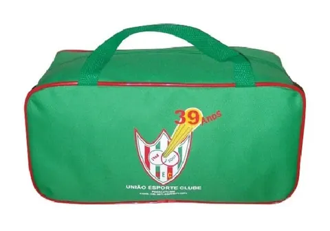 Bolsa esportiva compacta tipo baú, modelo CLU-02