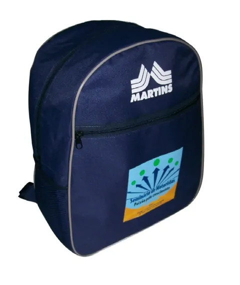 Mochila quadrada com bolso frontal, modelo MOC-15